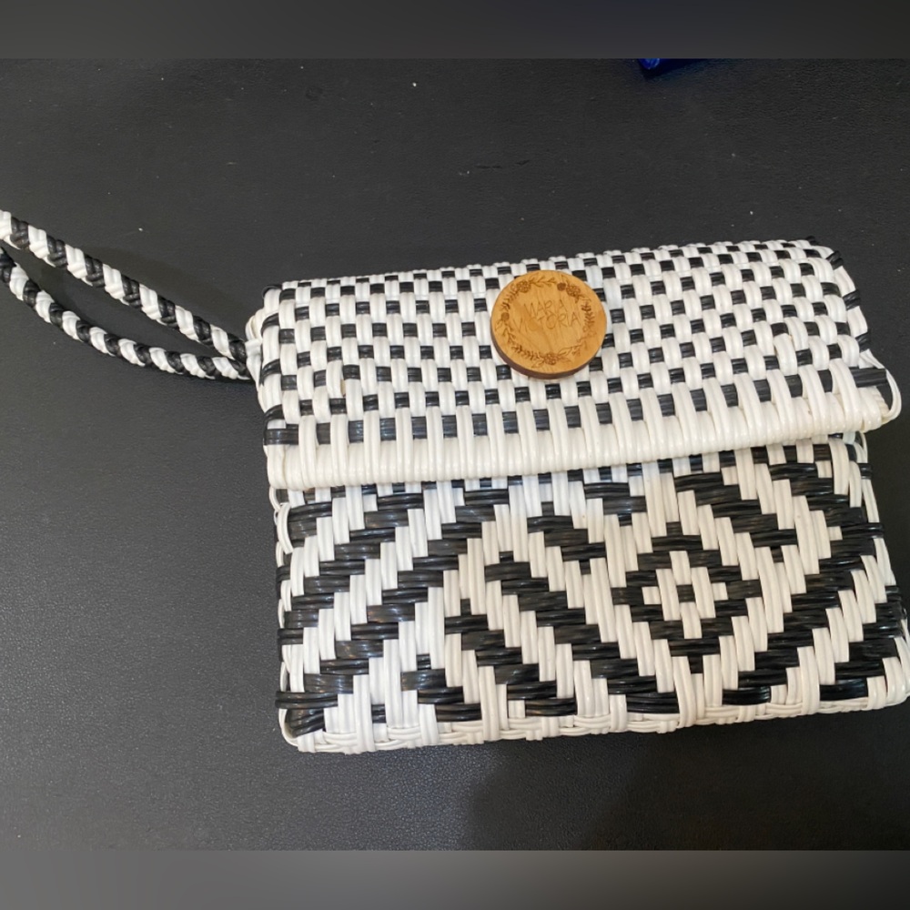 Maria Victoria Handwoven Plastic Mexican Clutch